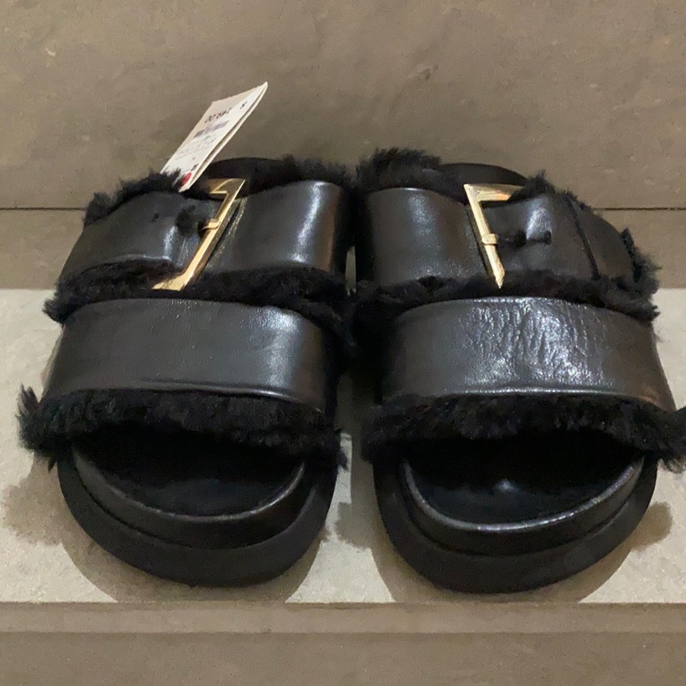 Zara Leather Chunky Sandal w/ Buckle and Faux Fur